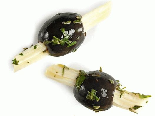 الزيتون مع الجبن