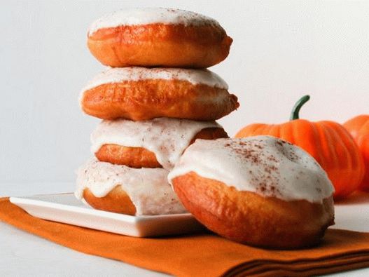 صورة للطبق - الدونات مع ملء اليقطين