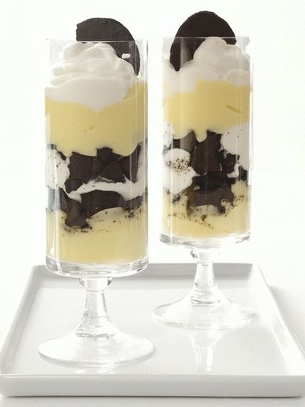 Photo American Parfait with Chocolate Chip Cookies