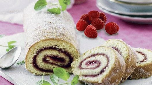 صورة الإسفنج مربى التوت لفة