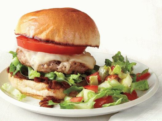 فوتو برجر مع قطعة لحم الخنزير ولحم الخنزير المقدد