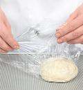 Chebureks مع الجبن
