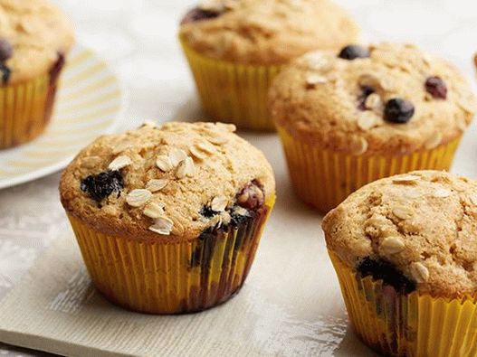 صورة من الحبوب الكاملة الكعك توت