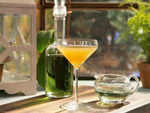 Photo Citrus cocktail with tarragon