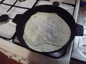 خبز بيتا محلي الصنع