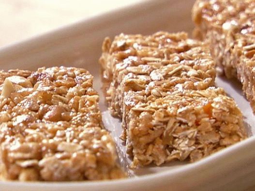 صور قضبان الطاقة مع دقيق الشوفان وزبدة الفول السوداني