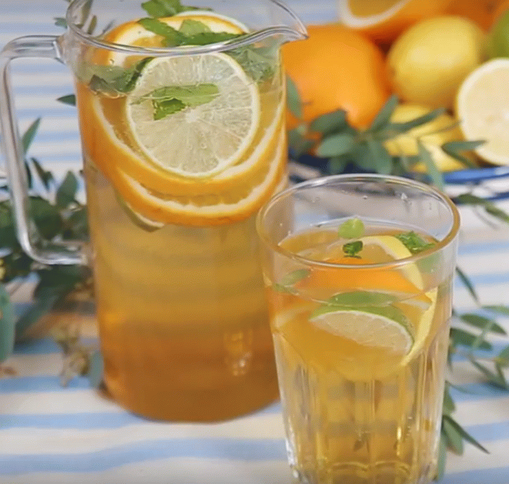Домашний лимонад из лимонов мяты. Loux лимонад греческий. Лимонад апельсин лимон. Лимонад с мятой. Лимонад цитрусовый с мятой.