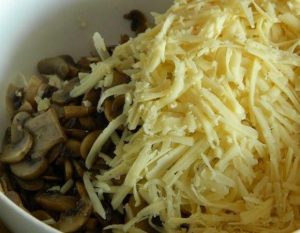 سلطة الفطر مع الدجاج