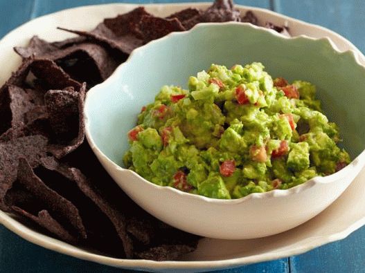 صورة غواكامولي مع الثوم