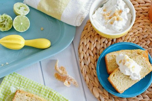 Photo كسترد سميك مع الفاكهة المسكرة