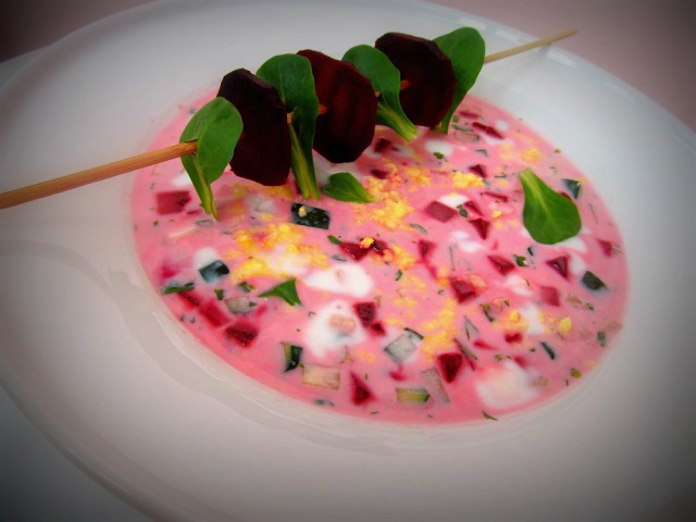 حساء الشمندر البارد