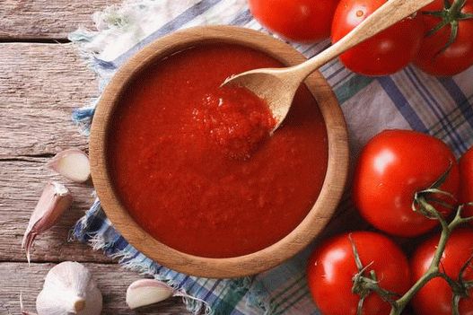صلصة طماطم باستا إيطالية لا تحتاج إلى تحضير