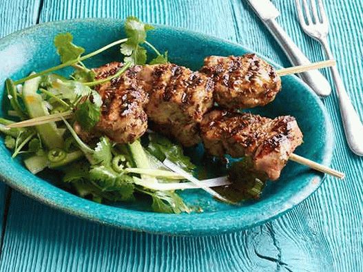 صورة كباب لحم الخنزير مع الكمون والفلفل الحار