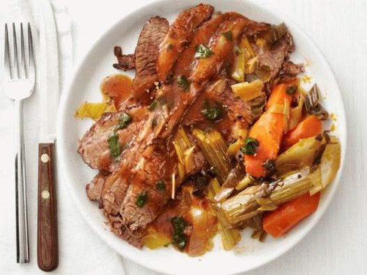 صورة لحم بقر حامض في ملجأ