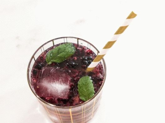 كوكتيل صور مع بلاك بيري وفلفل أسود