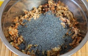 الحلويات مع بذور الخشخاش