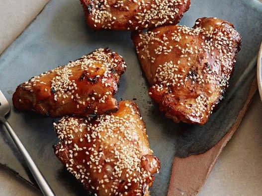 صورة لأفخاذ الدجاج المشوية في صلصة ترياكي