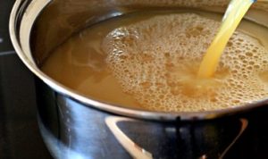 عسل ونبيذ التفاح