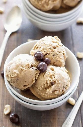 فوتو آيس كريم بطعم القهوة مع الحليب