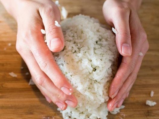 أرز بالجوز