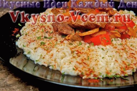 لحم الخنزير والفلفل الحلو في طباخ بطيء