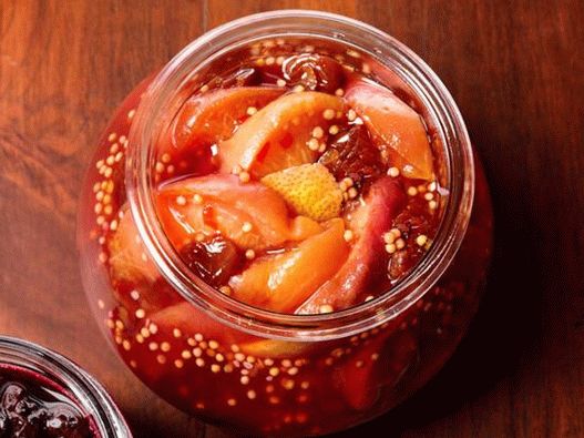 صورة لخوخ كومبوت مع بذور الخردل