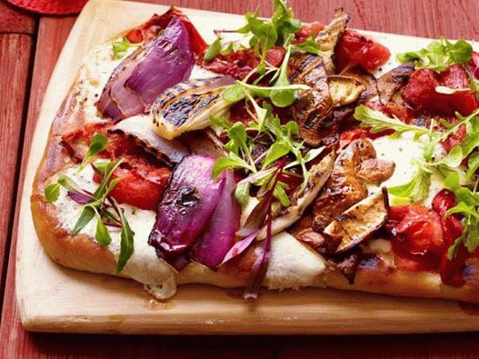 فوتو بيتزا مع الطبقة المشوية