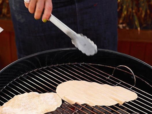 بيتزا مشوية