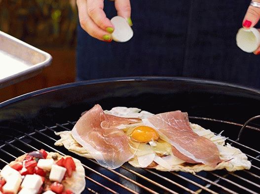 بيتزا مشوية