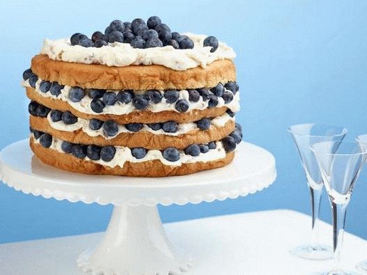 صورة للطبق - كعكة إيطالية مع كريمة جوز الهند والتوت الأزرق