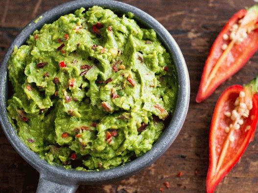 صلصة فواكه بسيطة من غوكامولي