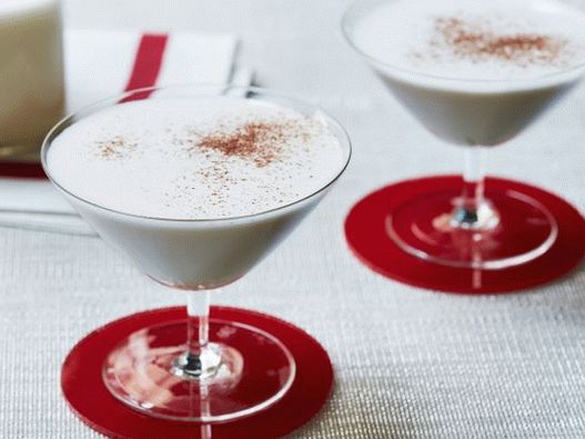 Photo Photo Puerto Rican Milk Christmas drink with Coconut and Rum