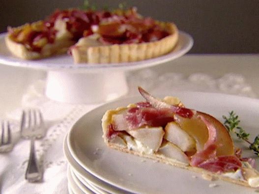 صورة للطبق - تارت مع الكمثرى و gorgonzola