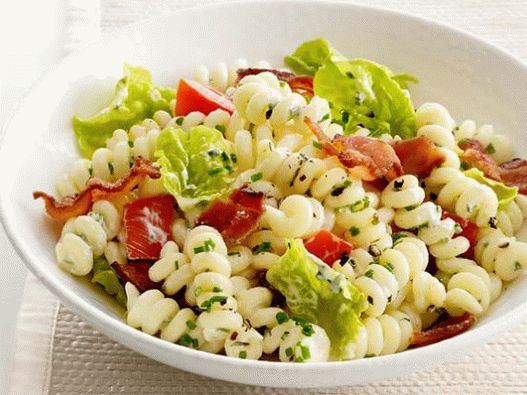 Photo Salad BLT with pasta