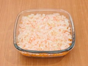 ميموزا سلطة مع سمك الصورى