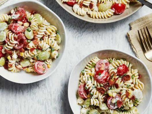 Photo Succotash Salad with Pasta and Bacon