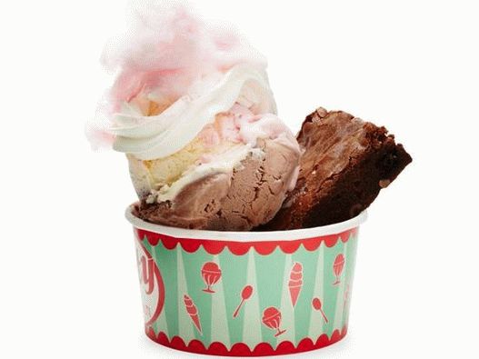 صور يوم الأحد مع الكعكة والقطن والحلوى