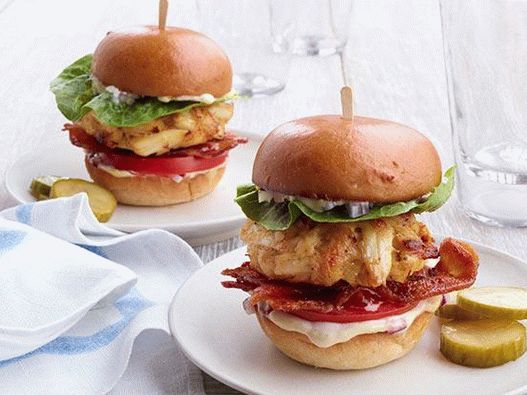 Photo Slider Burgers with Crab Cutlets