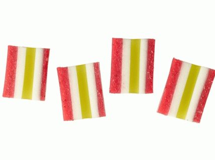 صورة لمعجنات باف من جيلي من الفراولة والجير والبطيخ