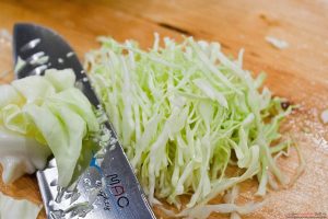 Solyanka مع النقانق