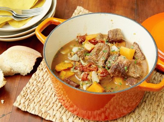 صور الحساء من اللحم البقري وجوزة الطيب