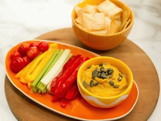 صور حمص اليقطين مع الثوم المشوي