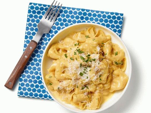 صورة تورتيليني بالجبن وصلصة القرع الفريدو