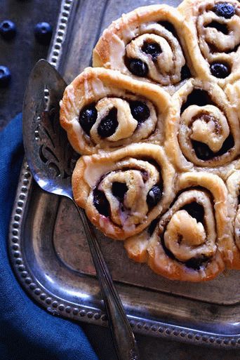 صور الرائب الكعك مع العنب البري