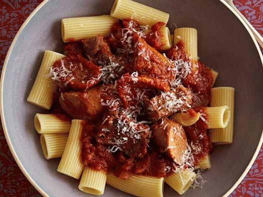 مرق يوم الأحد في طباخ بطيء