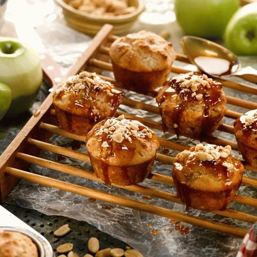 Photo-apple-vanilla mini-muffins in apple glaze
