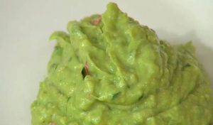 ثلاثة المقبلات اللون