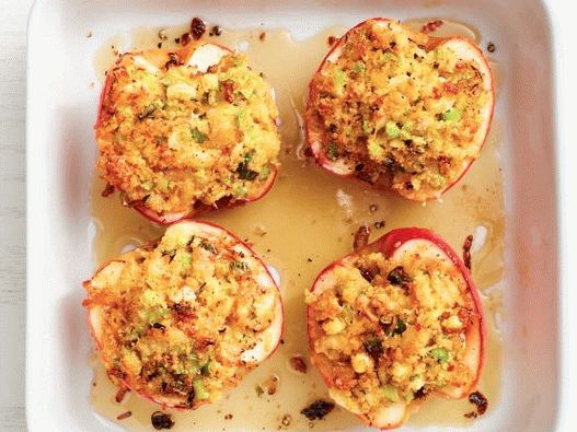 صور تفاح مخبوزة محشوة بخبز الذرة