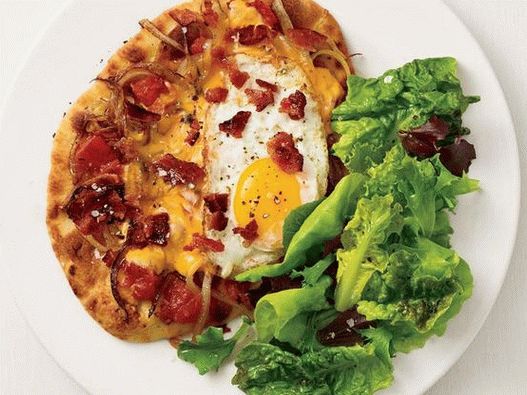 صور خبز التورتيا بالجبن ولحم الخنزير المقدد والبيض المقلي