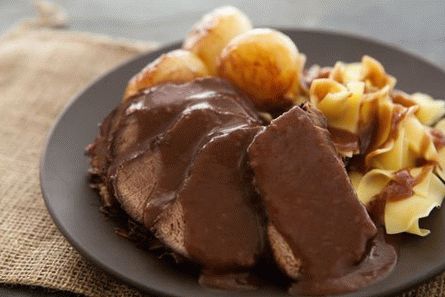 Photo Sauerbraten - لحم البقر المتبل المشوي